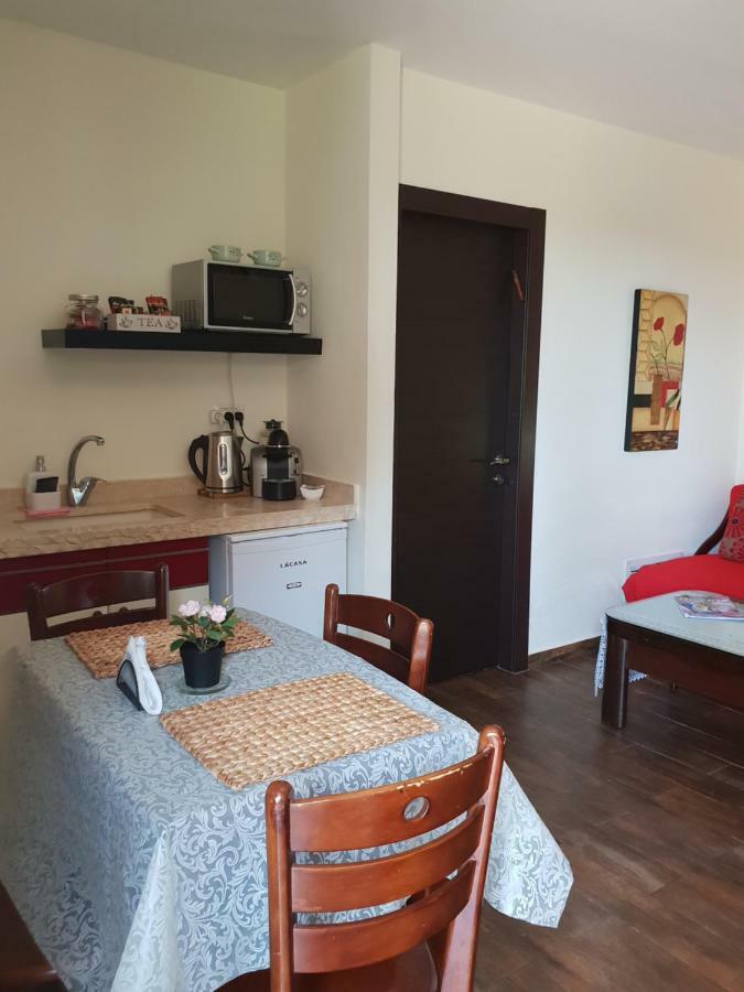 Tenebagolan Suites Zimmers Had Nes Εξωτερικό φωτογραφία