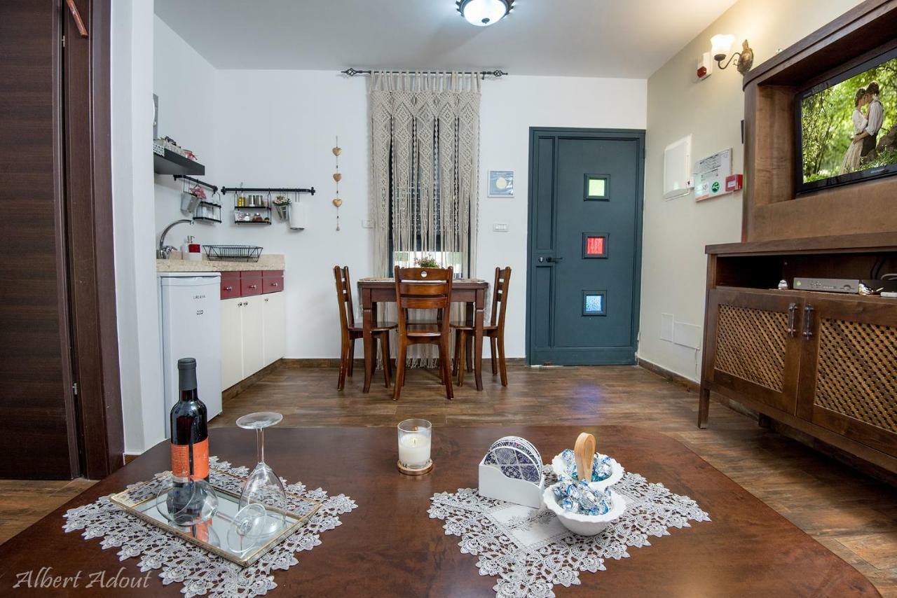 Tenebagolan Suites Zimmers Had Nes Εξωτερικό φωτογραφία