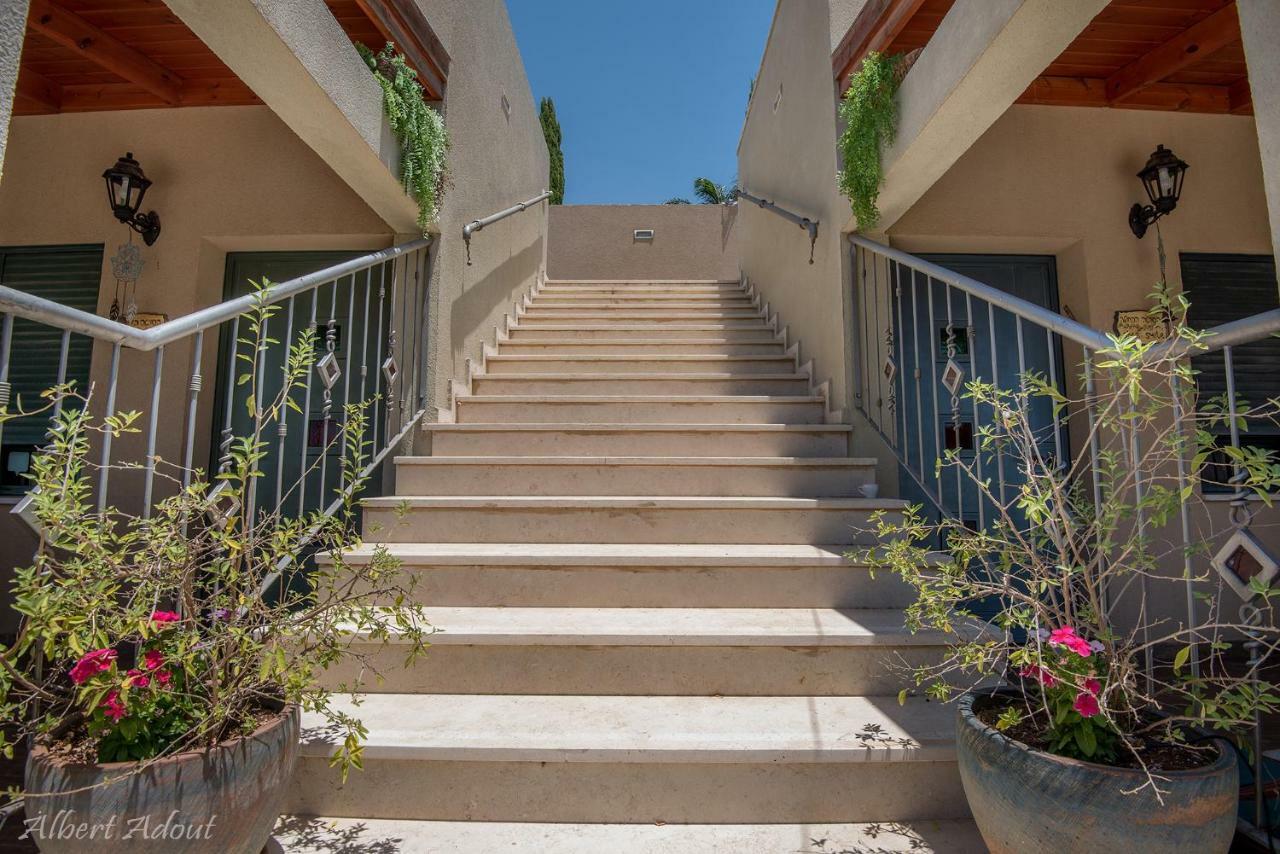 Tenebagolan Suites Zimmers Had Nes Εξωτερικό φωτογραφία