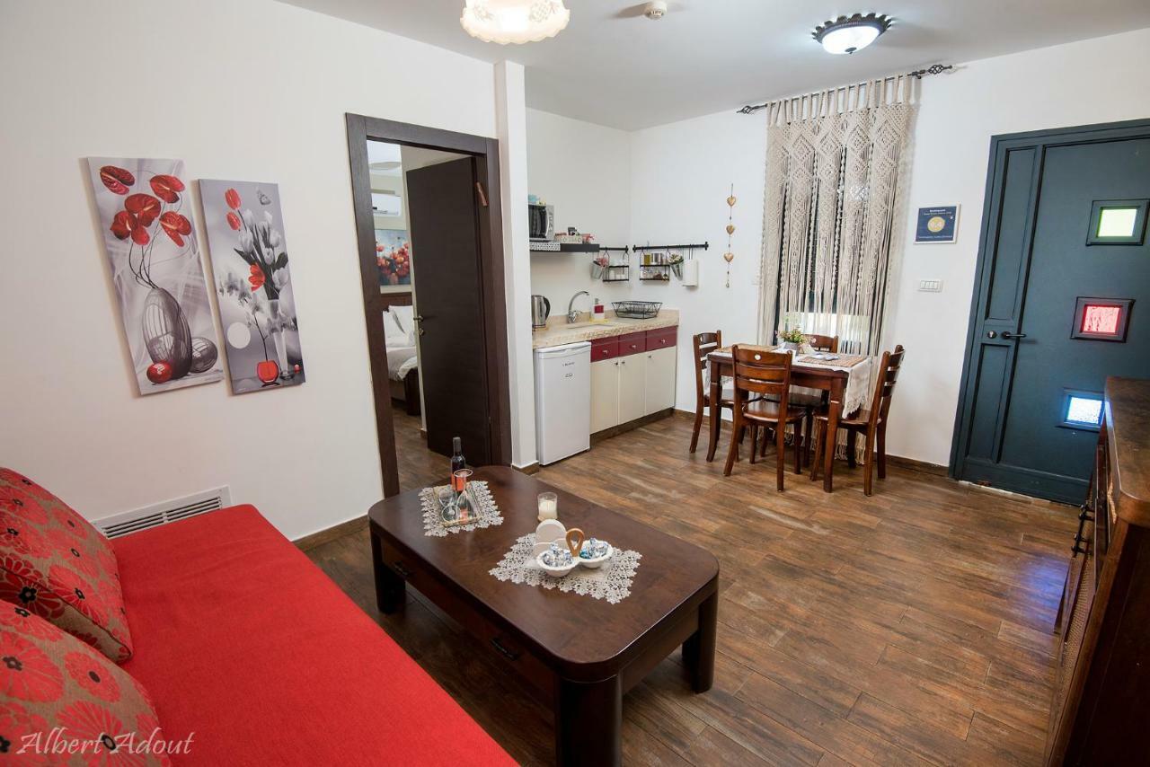 Tenebagolan Suites Zimmers Had Nes Εξωτερικό φωτογραφία